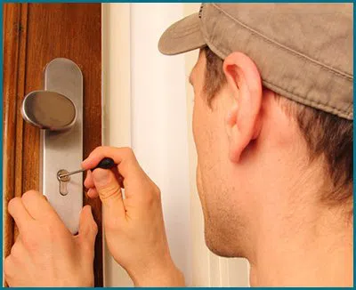 Father Son Locksmith Shop East Hartford, CT 860-973-2377 Father Son Locksmith Shop East Hartford, CT 860-973-2377 - 65-6